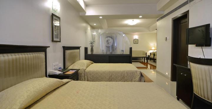 Готель Ambience Executive Pimpri-Chinchwad Екстер'єр фото