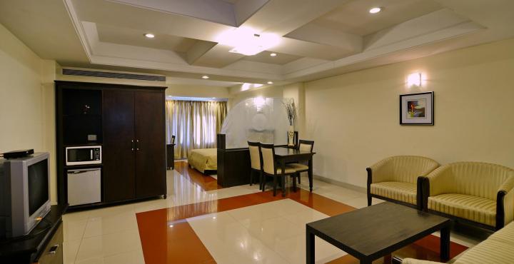 Готель Ambience Executive Pimpri-Chinchwad Екстер'єр фото