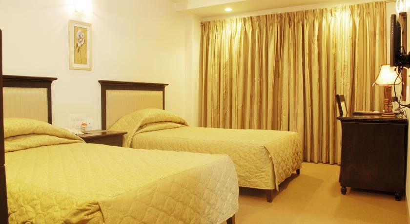 Готель Ambience Executive Pimpri-Chinchwad Екстер'єр фото