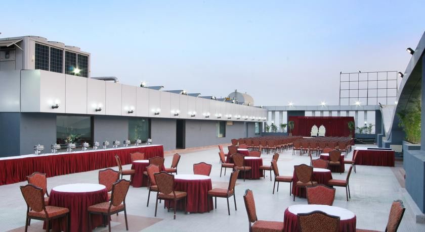 Готель Ambience Executive Pimpri-Chinchwad Екстер'єр фото